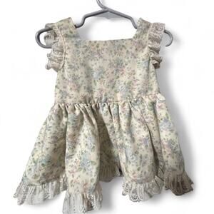 9-12 months Handmade sweet baby dress with lace lining and lace cap sleeves.